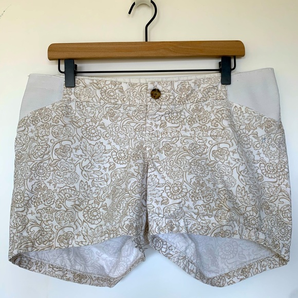 Old Navy | Floral Maternity Shorts - Picture 1 of 3